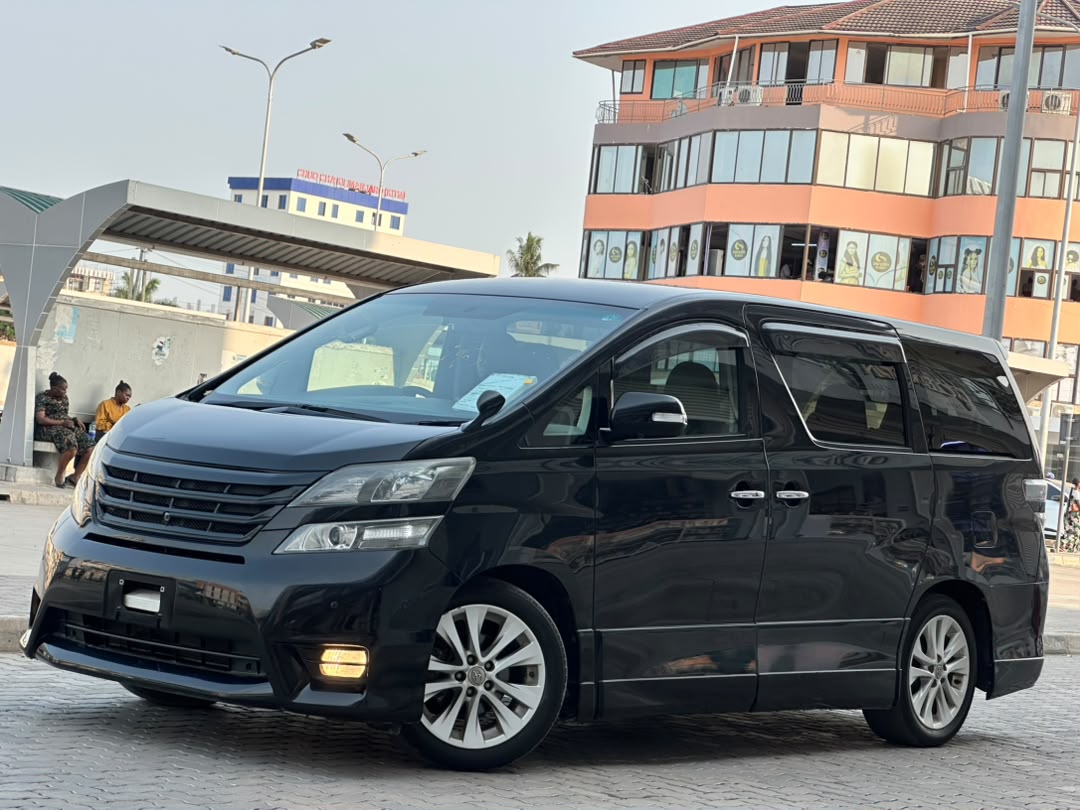 TOYOTA VELLFIRE thumbnail 2